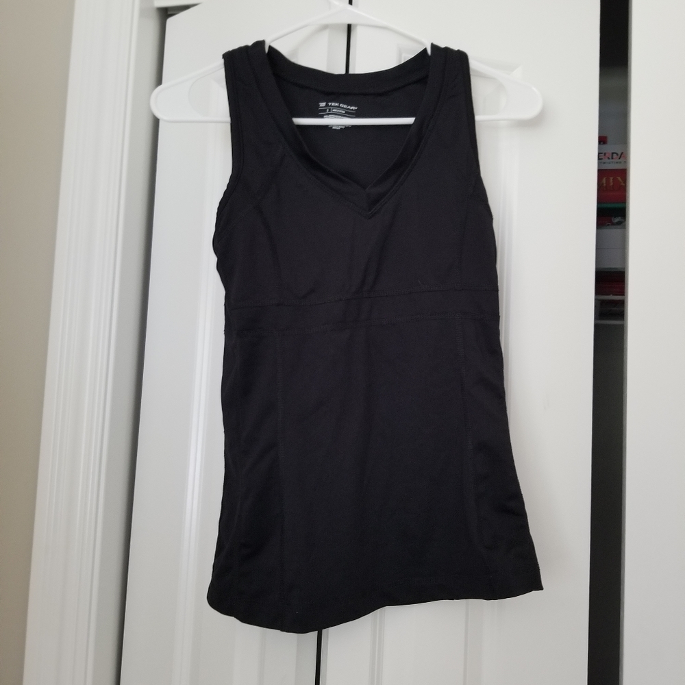 Black women's workout tank top